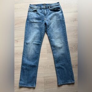 Lucky Brand Men's Classic Straight Blue Jeans